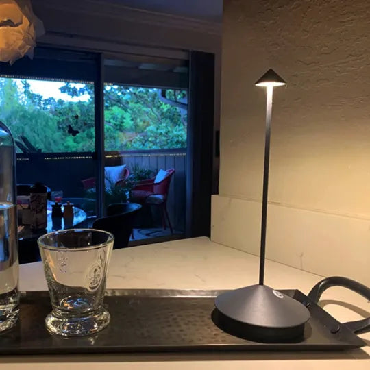 Moderne Draadloze LED Tafellamp - Stijlvol en Functioneel
