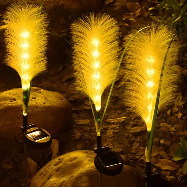 Elegante Tuinverlichting met Natuurlijke Stijl
