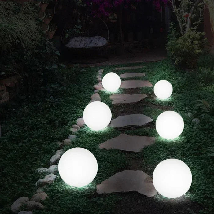 Betoverende LED Sferische Tuinlampen voor Magische Avonden