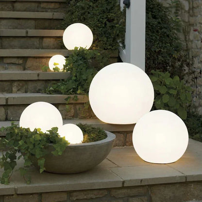 Betoverende LED Sferische Tuinlampen voor Magische Avonden