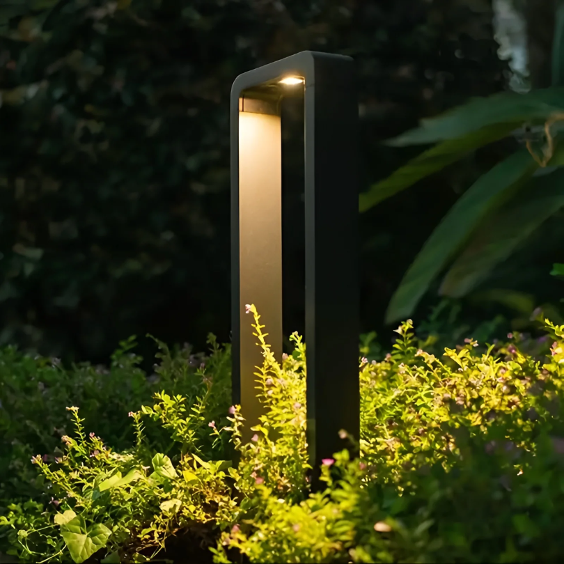 Moderne LED Buitenverlichting voor Elegante Tuinen