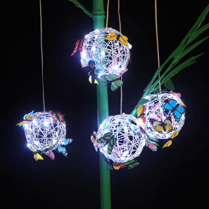 Betoverende Zonne-LED Tuinlamp met Vlinderontwerp