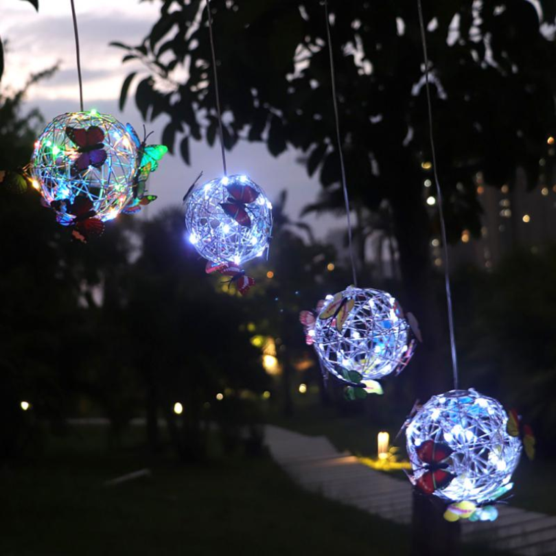 Betoverende Zonne-LED Tuinlamp met Vlinderontwerp