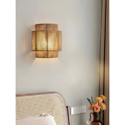 Ambachtelijke Rieten Wandlamp voor Warmte en Stijl