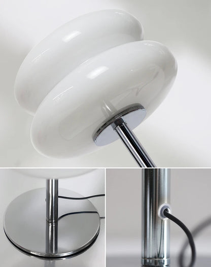 Vintage Italiaanse Bauhaus Tafellamp – Tijdloze Elegantie
